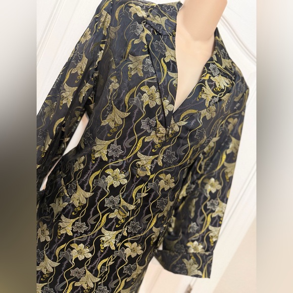 Victor Costa Gorgeous Black and Gold Floral Jacquard Brocade Coat, Size M - Picture 3 of 9